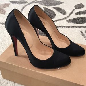 Christian Louboutin décollete 868 crepe satin pump